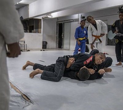 Brazilian jiujitsu offers lifeline to Rio favela kids