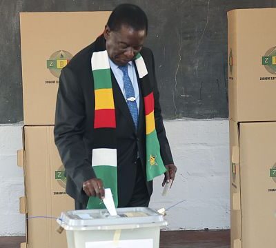 Zimbabwean President Emmerson Mnangagwa re-elected with 52.6% of the vote