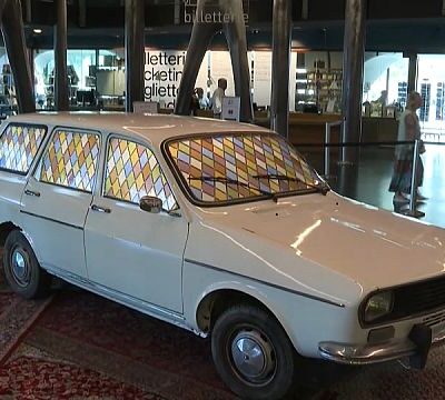 Marseille exhibit around cars tells little-known history of Maghreb families in France