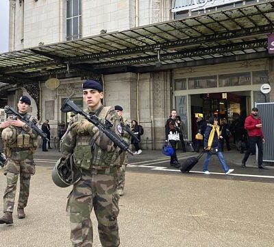 Stabbing attack at parisian train station raises security concerns ahead of Olympic Games