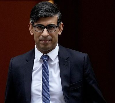 UK plan to send asylum-seekers to Rwanda incompatible with human rights, parliamentary watchdog says