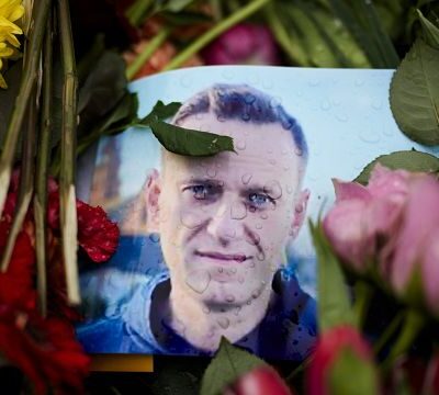 Russia: Navalny’s widow pleads for return of politician’s body