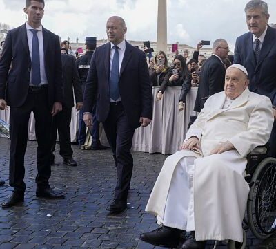 Pope appears unable to climb a few steps as respiratory and mobility problems take their toll