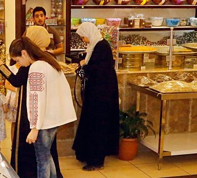 Sweet stores report rise in demand for sugary treats during Ramadan