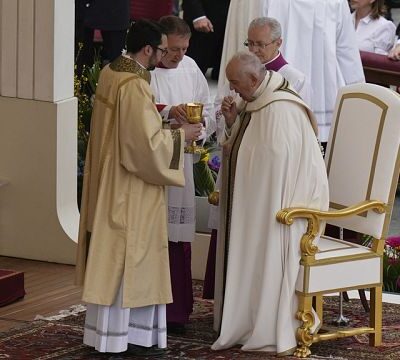 Easter sunday: pope calls for the end of conflicts