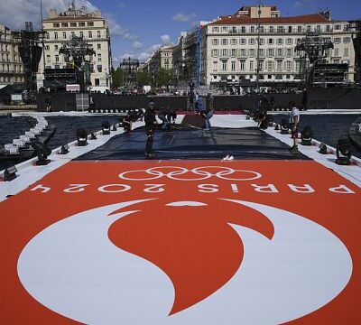 France celebrates arrival of Olympic flame