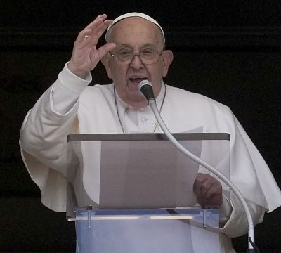 Pope Francis: “War is a deception”