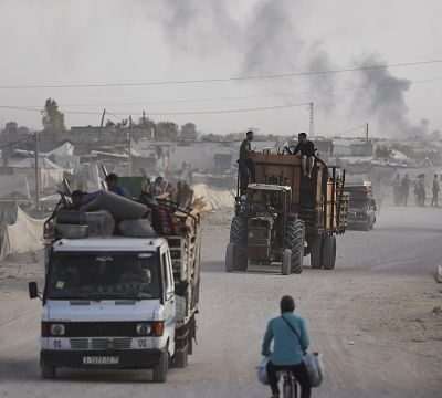 Gaza: People flee Rafah as Israel intensifies attack on city
