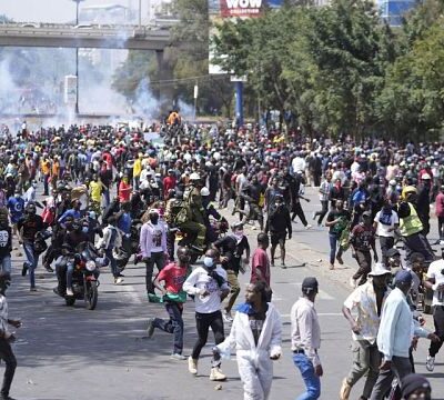 Kenya: Anti-tax protests marred by violence, president Ruto adresses nation
