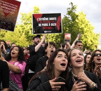 Paris voters leave legislature divided