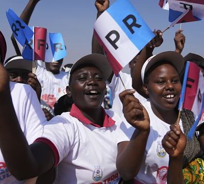 President Kagame seeks more votes as campaigns near end