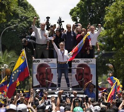 Venezuela: President Maduro and his opponents organize parallel rallies