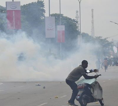 Nigerians protest high cost of living as police arrest nearly 700