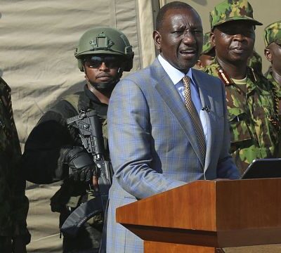 Ruto praises Kenyan police force on visit to Haiti