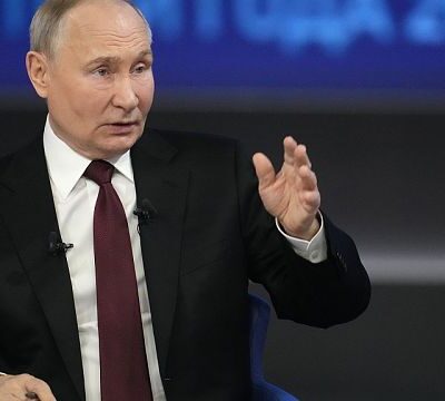 Putin defends Russia’s role in Syria, denies failure