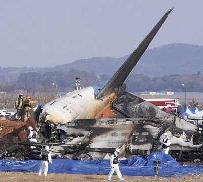 South Koreans mourn 179 people who died in plane crash