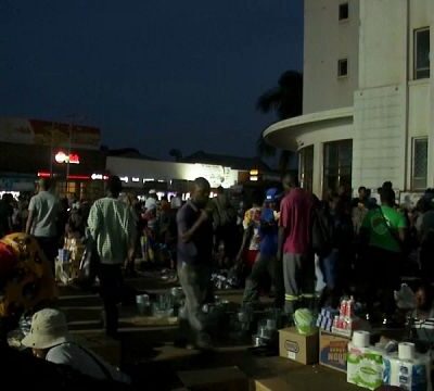 Night bazaars flourish in Zimbabwe currency woes hit traditional stores