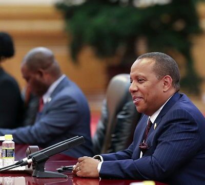 São Tomé and Príncipe: President fires Prime Minister and government