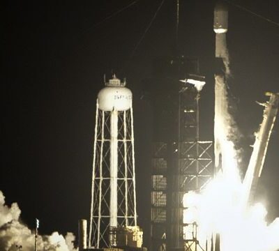 SpaceX Launches Dual Lunar Mission for U.S. and Japanese Companies