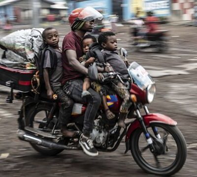 Hundreds attempt to flee the DRC into Rwanda as fighting closes in on Goma