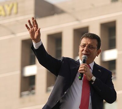 Thousands rally to support Istanbul Mayor Imamoglu as he faces new investigations