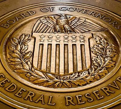 US stocks slump as recession risks weigh on investors