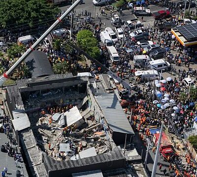 At least 44 dead and 160 injured in a roof collapse at a nightclub in the Dominican Republic