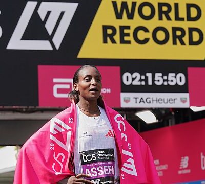 Kenya’s Sawe wins London Marathon as Ethiopia’s Assefa takes women’s race