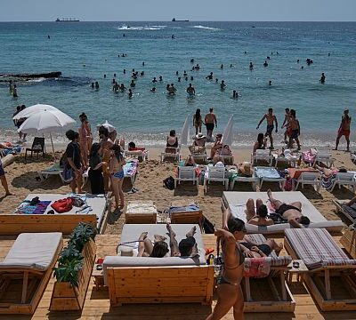In a bid to aid its economy, Lebanon hopes to return to golden age of tourism