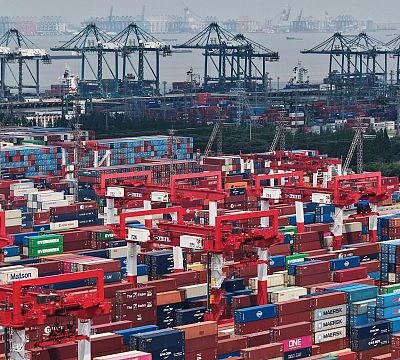 US, China hold trade talks in London