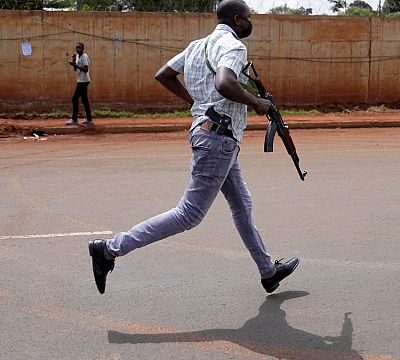 “Shoot in the leg”: Ruto orders Kenyan police to curb protest vandalism