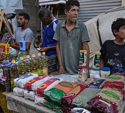 In Gaza, gangs and merchants sell food aid at exorbitant prices