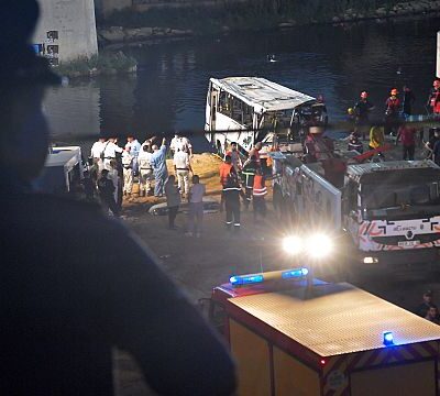 At least 18 dead after bus plunges off bridge in El Harrach, east of Algiers