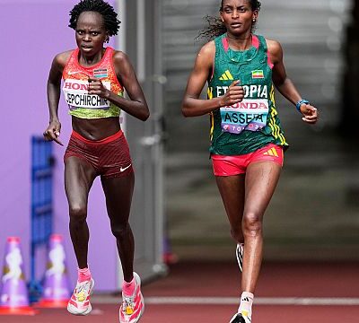 Kenya’s Peres Jepchirchir pips Ethiopia’s Tigst Asset to gold in WCA Women’s marathon in Tokyo