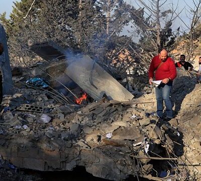 Israel trikes Southern Lebanon injuring atleast six people