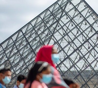 Louvre remains closed after daring daylight robbery shocks Paris