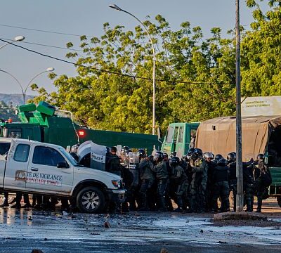 One dead as Cameroon awaits election results in chaotic tensions