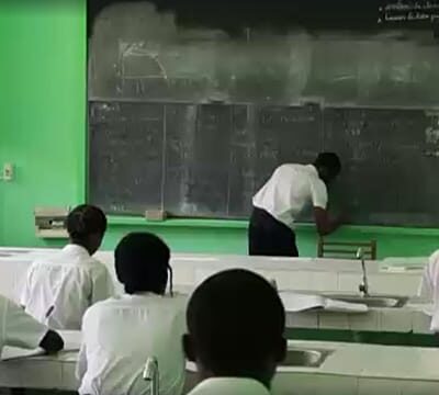 Teachers strike in Gabon continues to paralyse education system