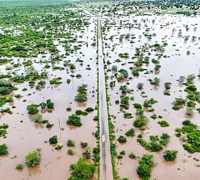Mozambique floods cut off communities as UN agencies struggle to respond