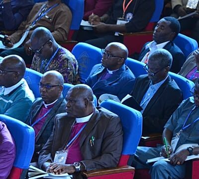 Clerics meet in Nigeria: could the Anglican Church split?