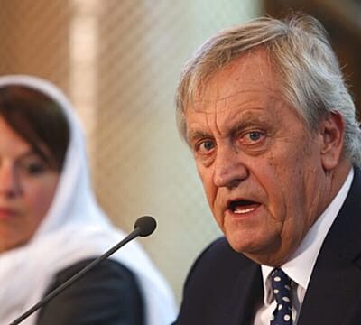 Tributes pour in from across the world for South African peace advocate