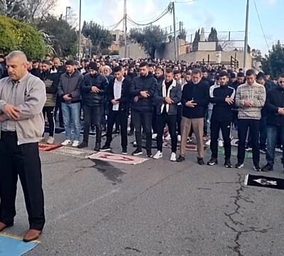 Tear gas and tension in Jerusalem as Eid prayers held outside al Aqsa