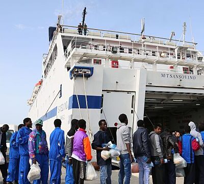 19 migrants found dead by Italian coastguard