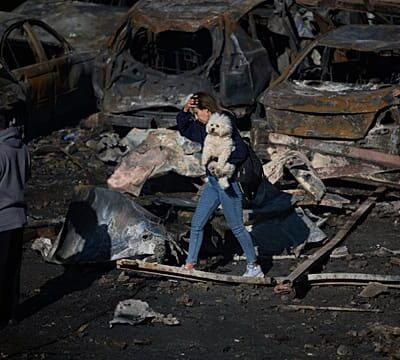 Fears Middle East ceasefire at risk after Israeli strikes on Lebanon kill 182 people