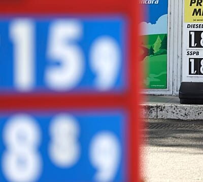 Oil prices plunge as markets rally after Strait of Hormuz reopens