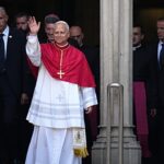 Spain: Thousands gather as Pope Leo XIV reaches Barcelona